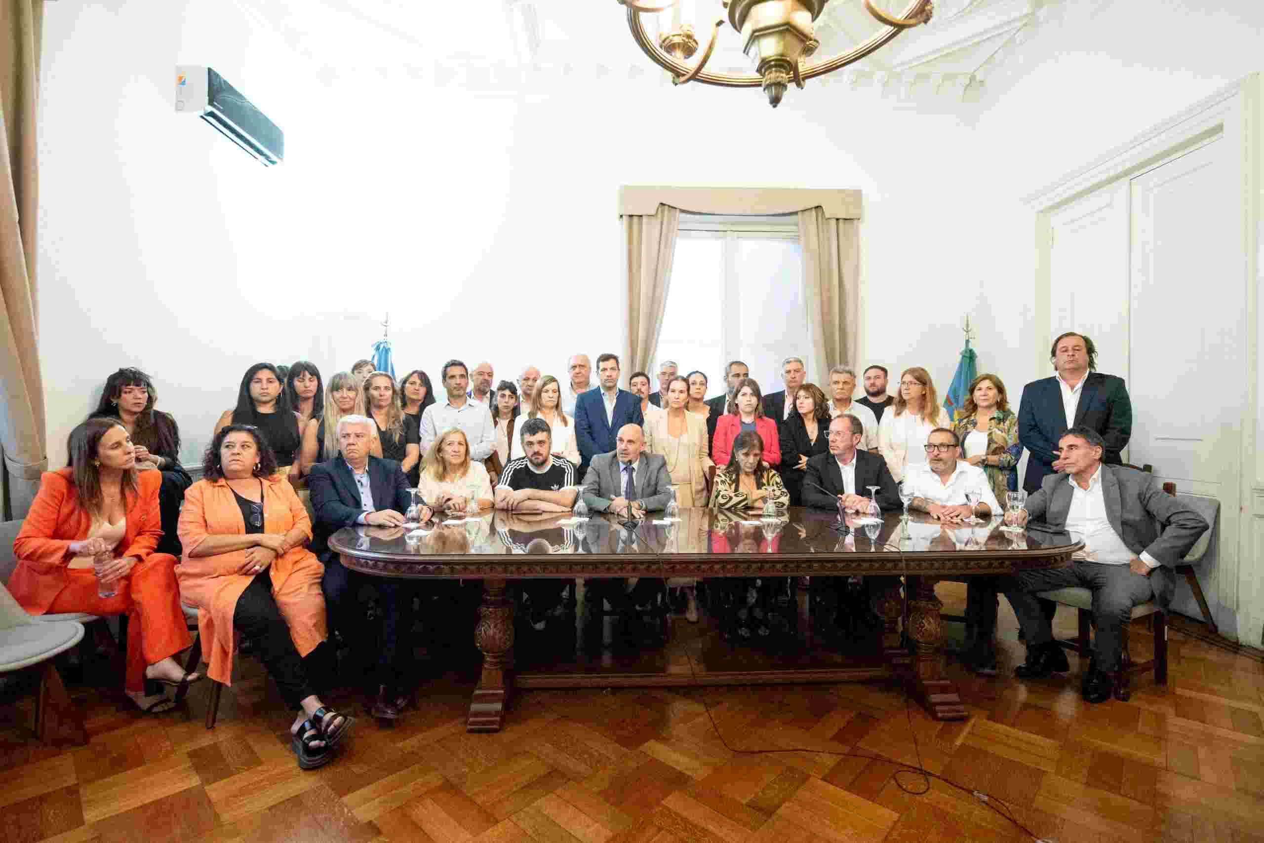 La legislatura bonaerense continuará trabajando durante enero para